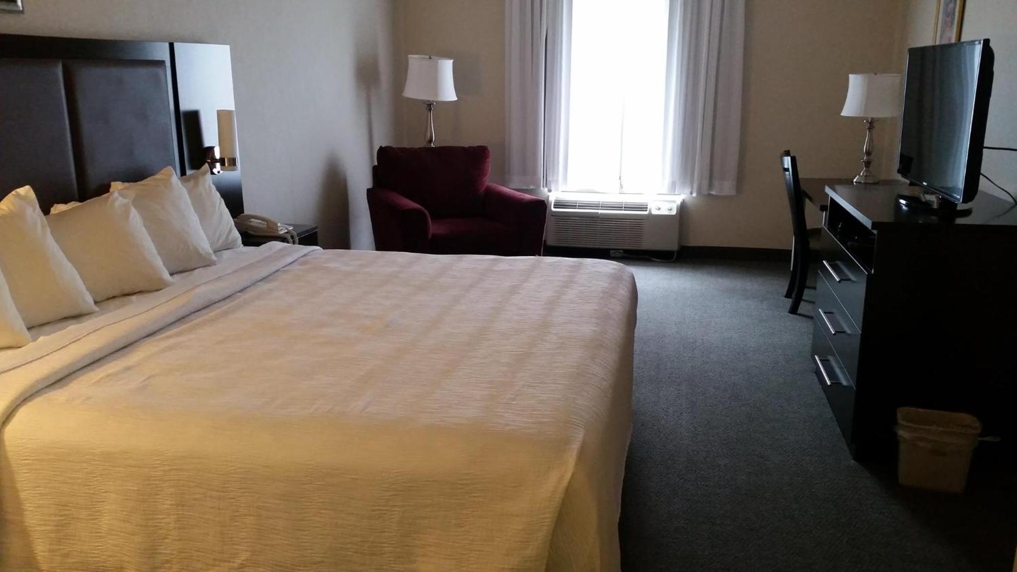 Gold Vault Inn Radcliff Экстерьер фото